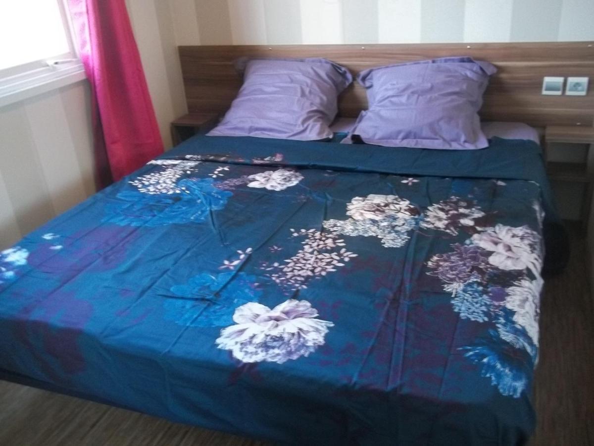 Camping Aire Du Gros Pre Lesseux 외부 사진